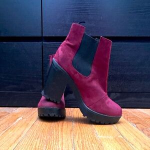 H&M Divided woman’s size 9.5 4.5 inch heel Chelsea boot red burgundy